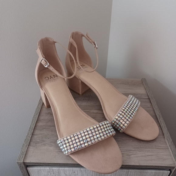 NWOT Madden NYC Block Heel City Sandals Tan/diamond Studded Heels 11 - Picture 1 of 5